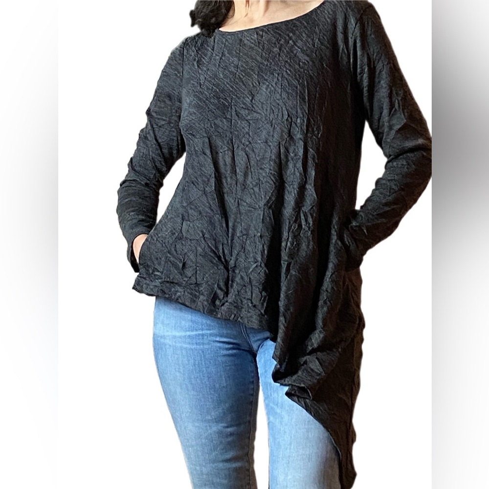 Asymmetrical Top By Fresh. Dark grey size Large